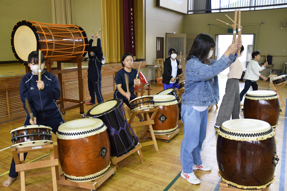 橋上子ども和太鼓が小中閉校に伴い、22年で幕 11／26に