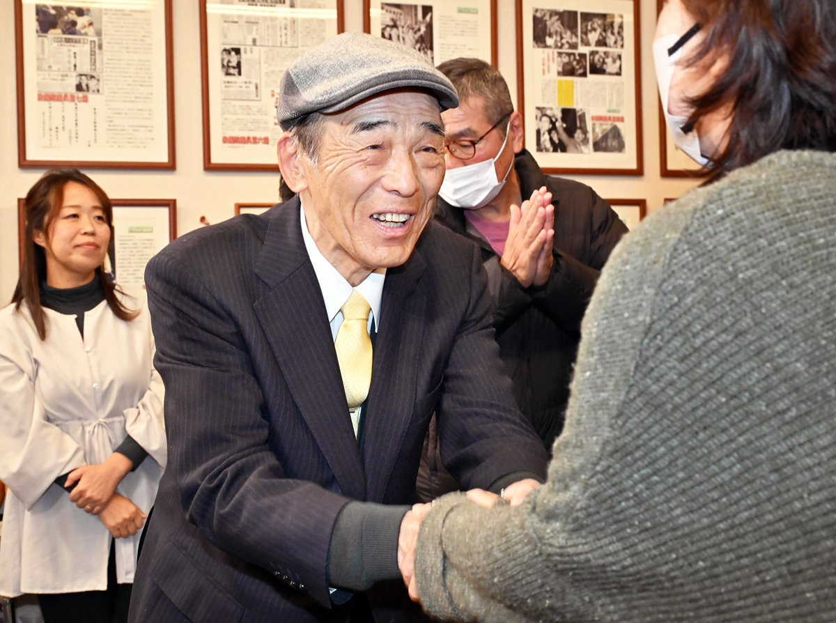 米田さん、初挑戦実らず 高知県知事選 高知新聞