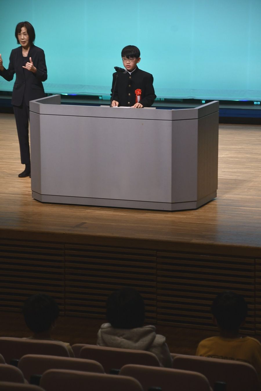 児童や生徒らが思いを訴えた人権フェスティバル　（佐川町の桜座）