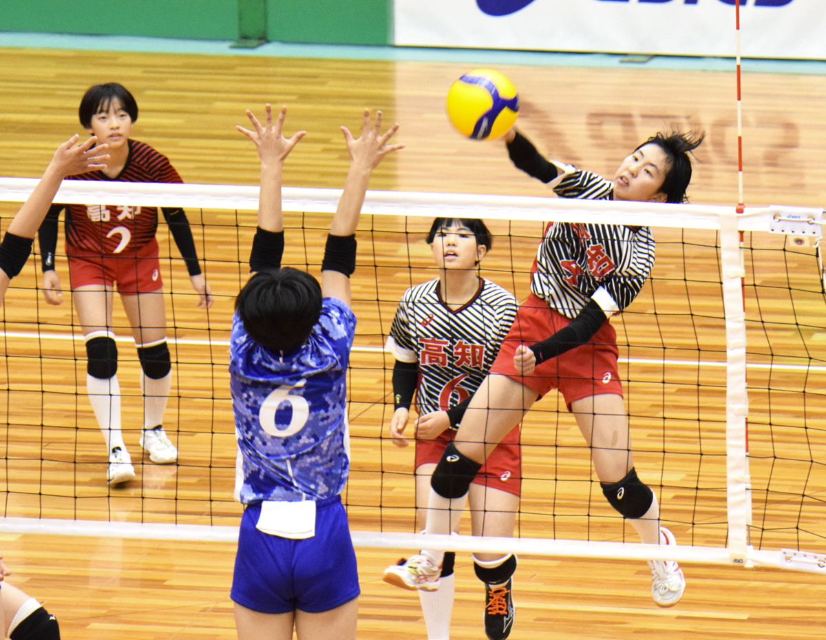 バレーボール高知県選抜女子が初の8強 決勝トーナメントで岐阜、宮城