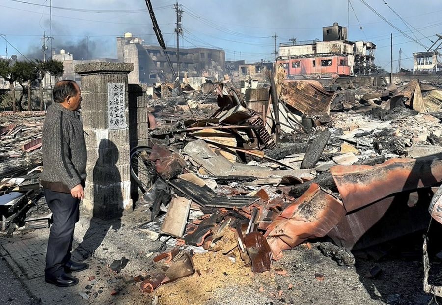 激しい揺れと火災に見舞われた被災地(写真はいずれも石川県輪島市、高野広茂さん提供)