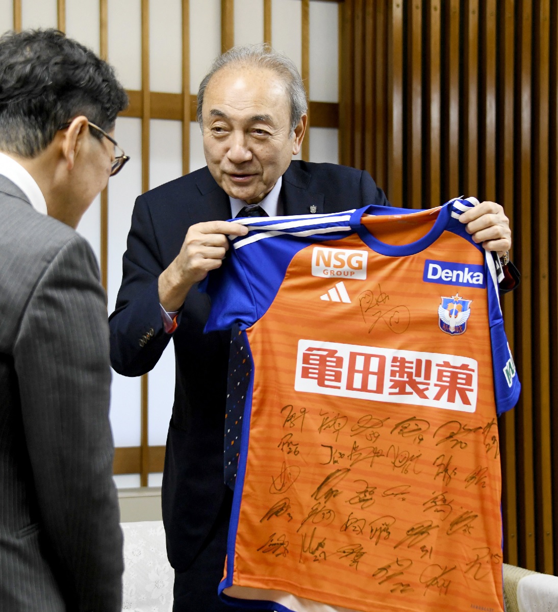 高知で鍛え「てっぺん」狙う J1アルビレックス新潟の社長が高知県