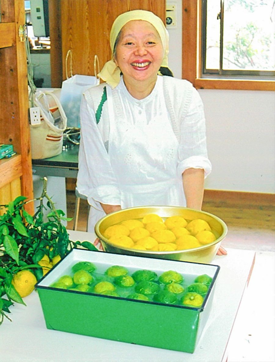 ユズ料理を手掛けた料理研究家、中村成子さん（馬路村）