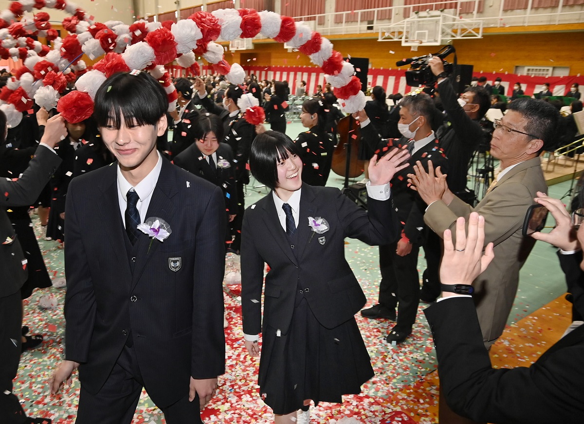 高知国際高校　制服　一式　男 立ち向かう力が付いた」高知国際高校1期生265人巣立つ 公立高校で