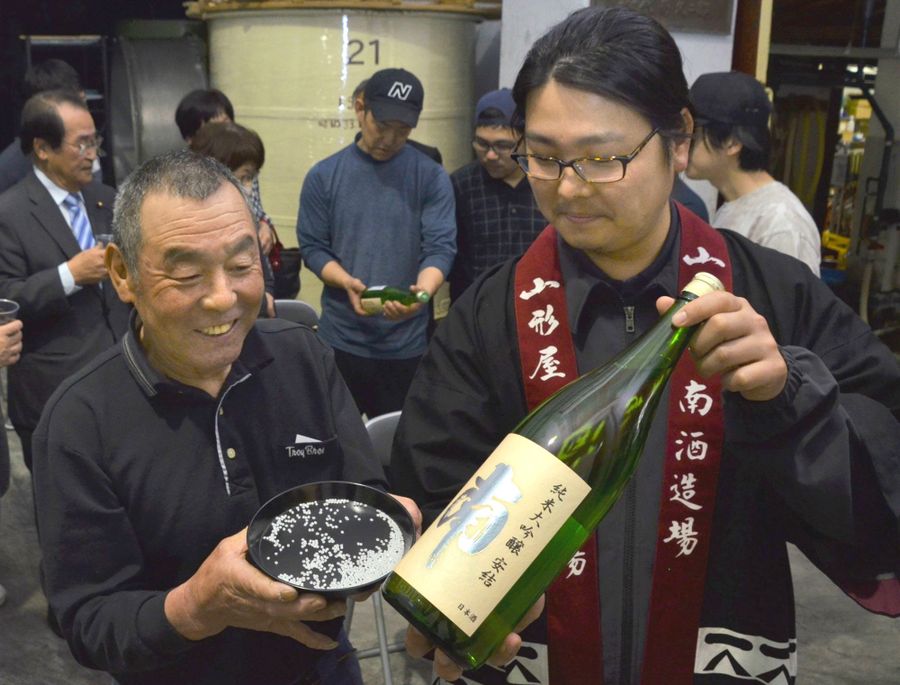 安田町産の米を使った純米大吟醸「安結」（安田町安田の南酒造場）