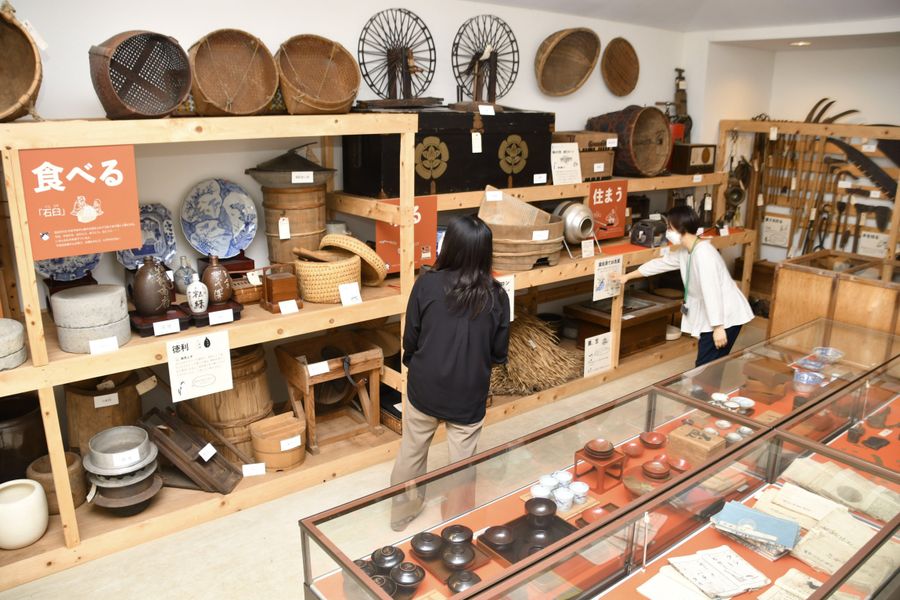 リニューアルされた日高村産業郷土資料館（同沖名）