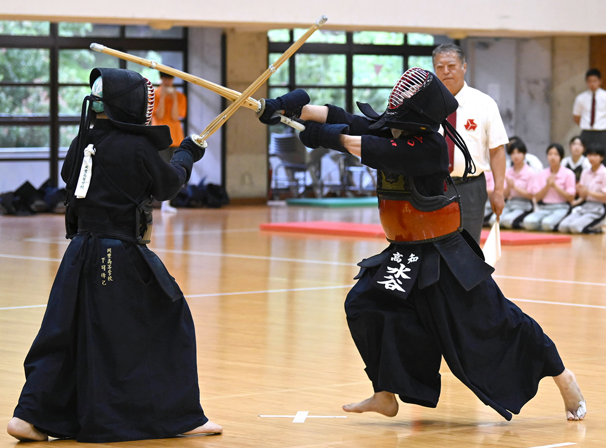 剣道 高知男子 無失点で頂点―県体2024 | 高知新聞