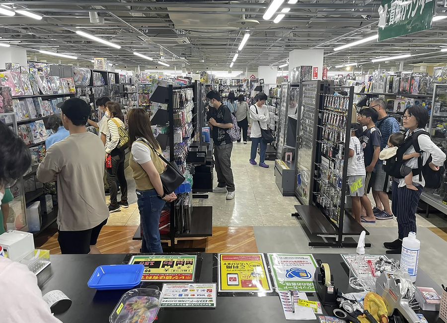 県外2店目となる「スーパーフリークス米子店」(鳥取県米子市=四国文教サービス提供)