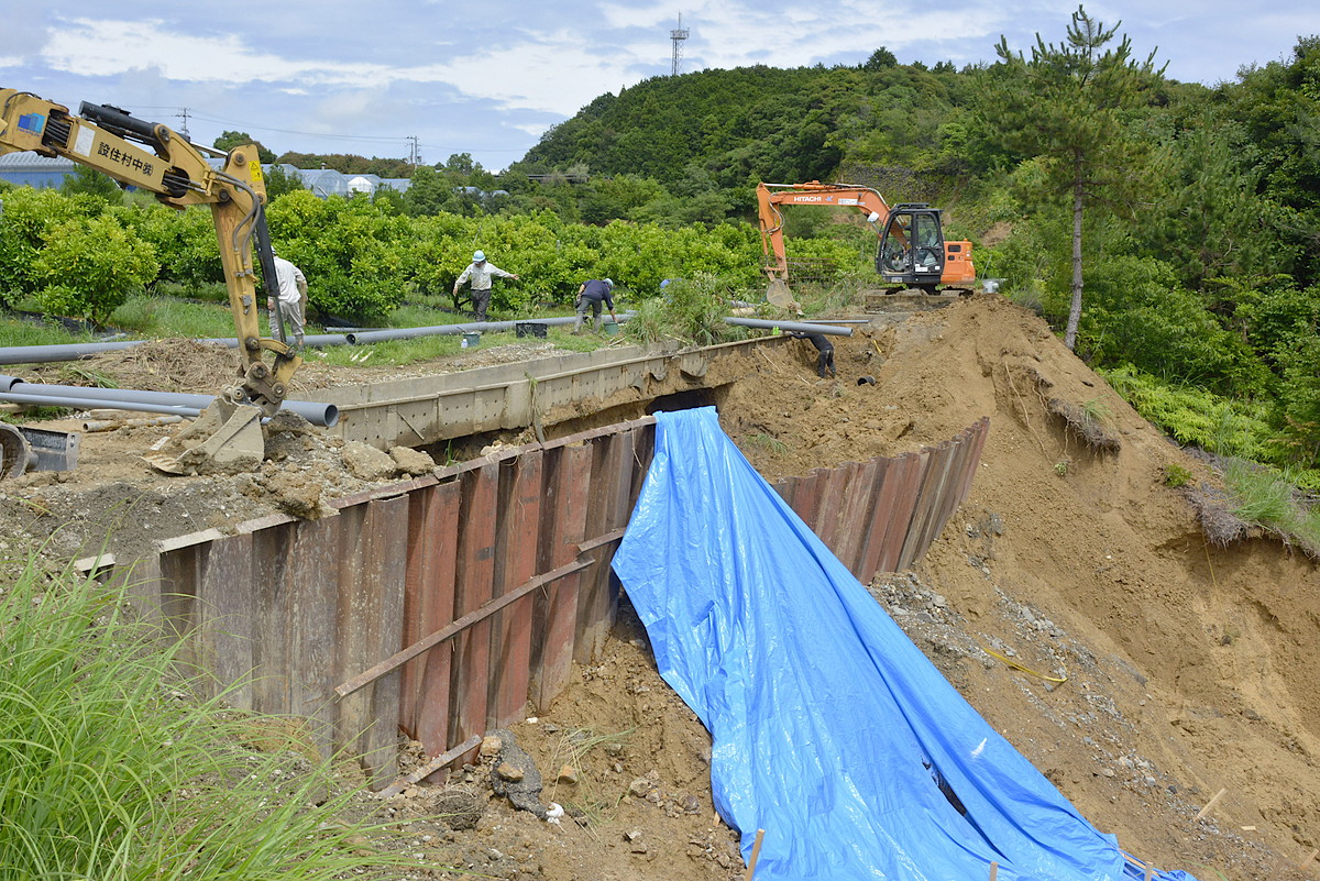 黒潮町で一時2200世帯が断水 斜面崩壊で水道管が破損 高知県