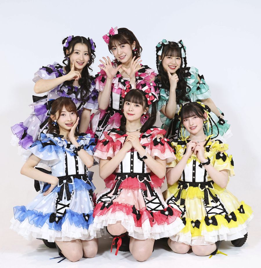 「超ときめき♡宣伝部」の＝前列左から＝辻野かなみ、坂井仁香、菅田愛貴。後列左から＝杏ジュリア、小泉遥香、吉川ひより（東京都渋谷区）