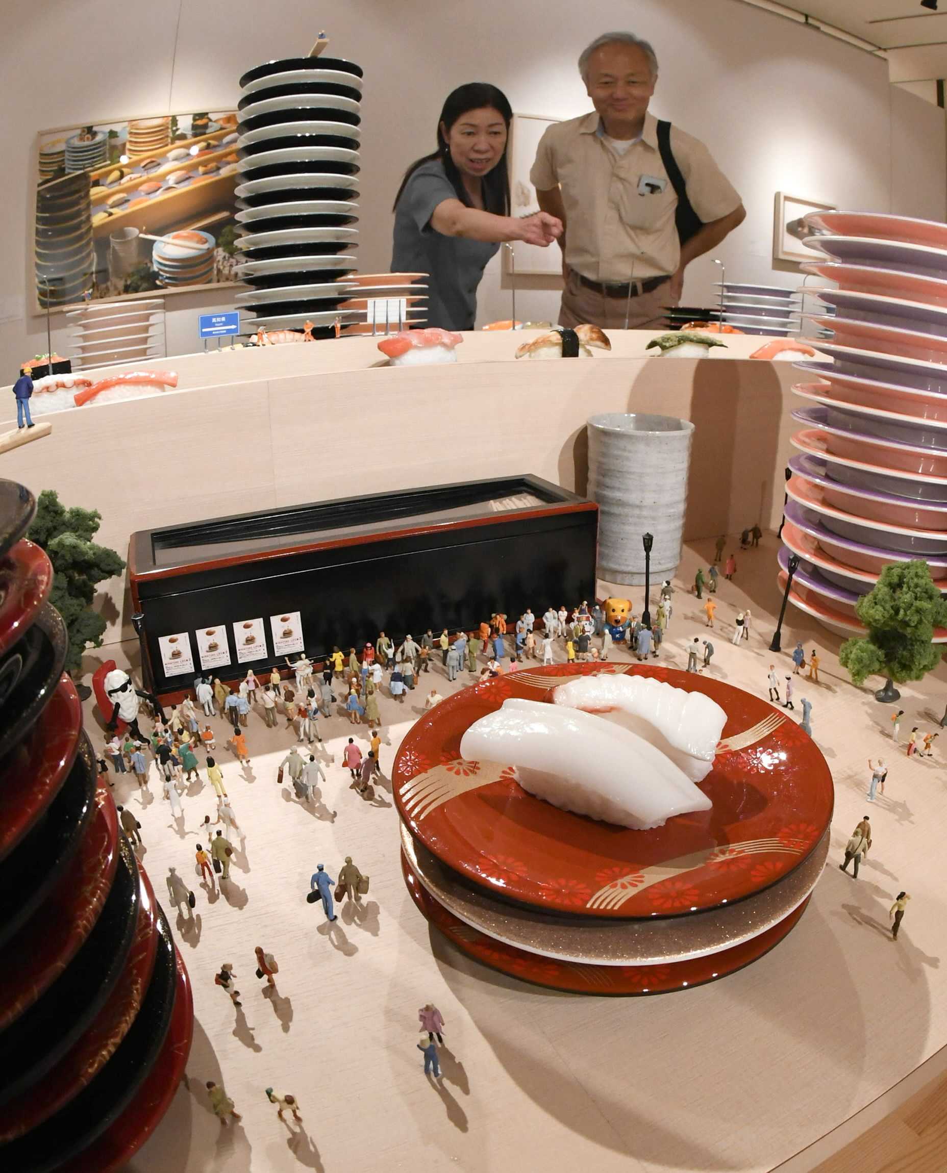 レア　ボストン美術館　ミニチュアバイオリンのオブジェ 高橋 美帆 Miho Takahashi | 🇳🇴#ヴィーゲラン彫刻公園 #怒りん坊の像