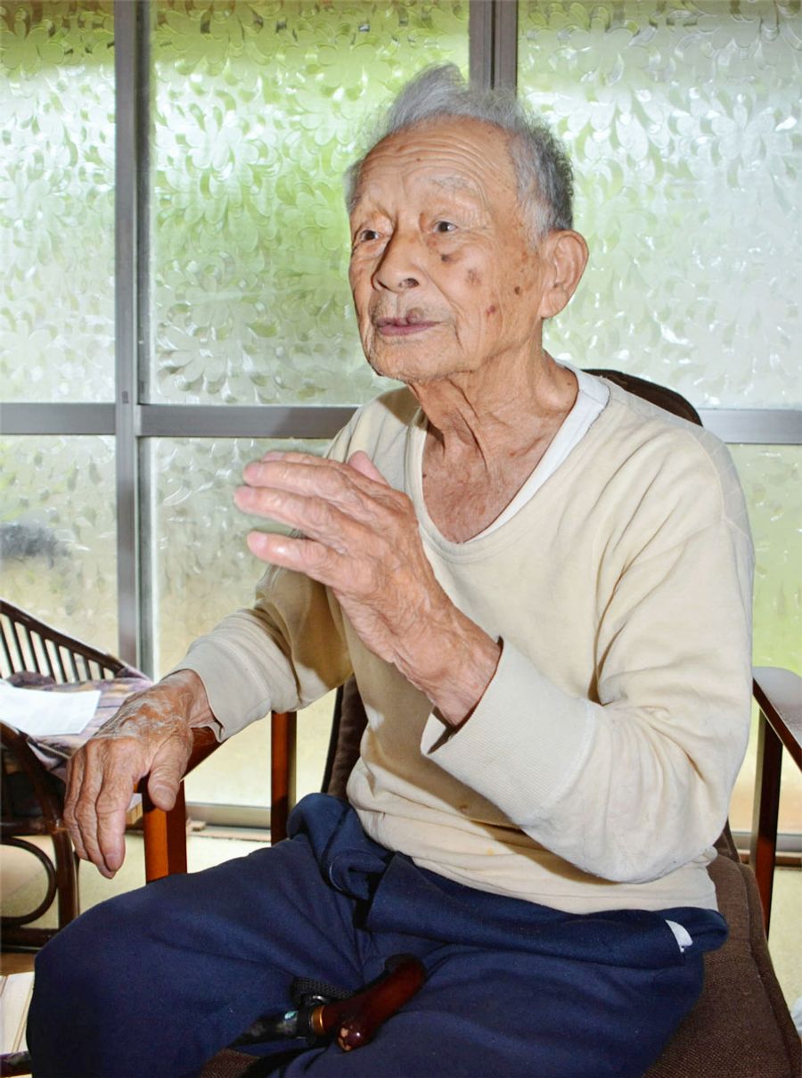 「たった一つの爆弾で大きな街が死んだ」と語る松坂亀一さん（須崎市吾井郷乙）