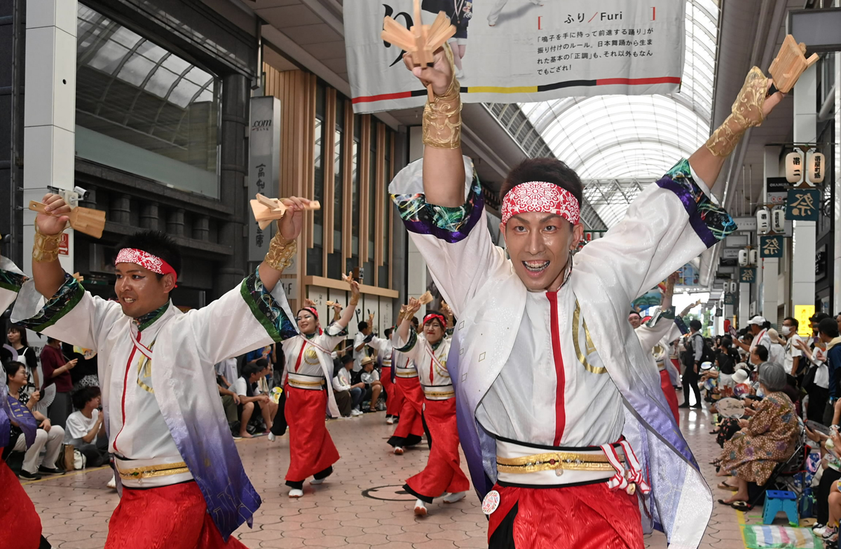 新しい一ページ」刻む 兵庫の「ゐちぺぃじ」 〈高知 よさこい 2024