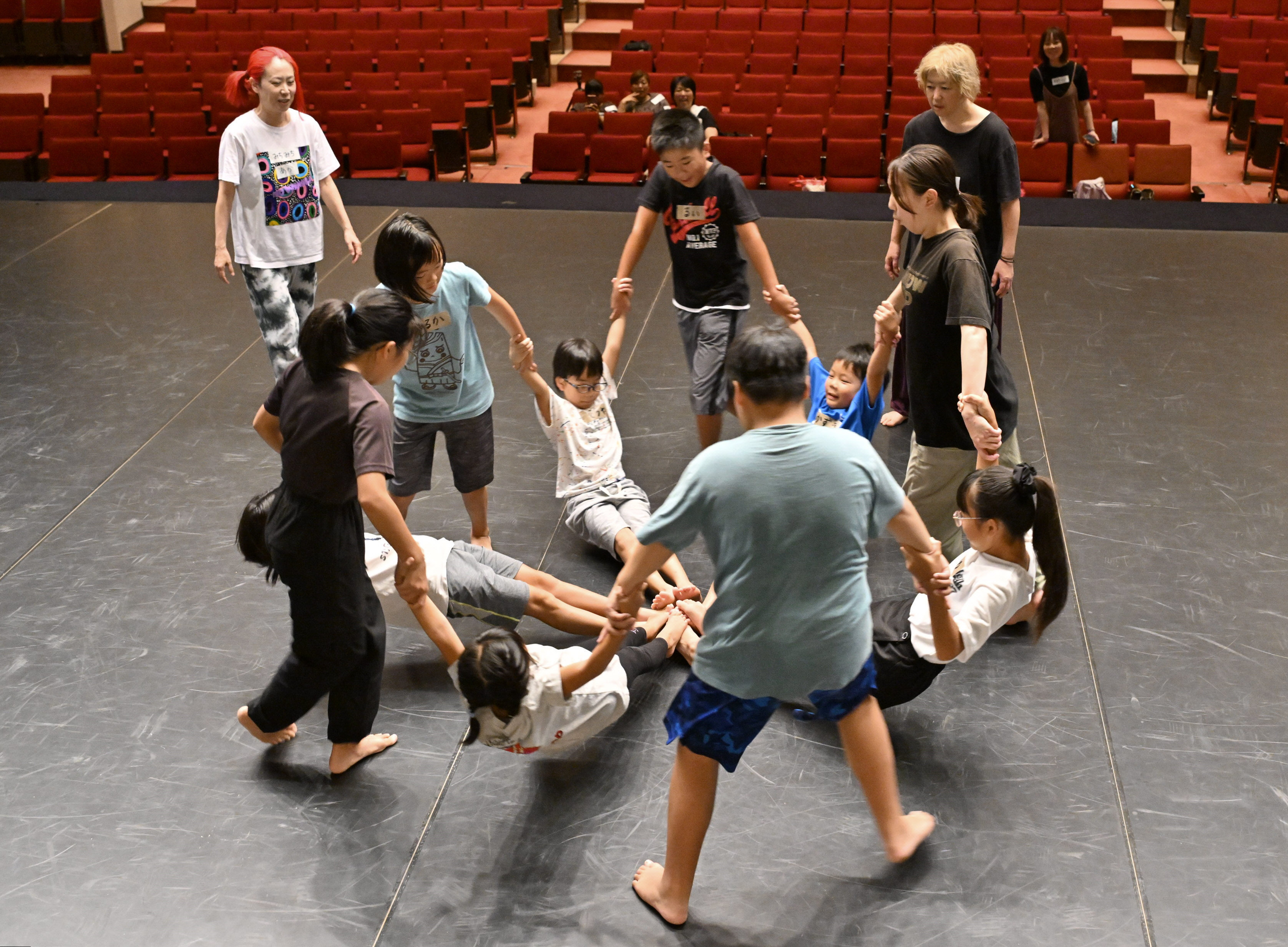 休校前にダンス公演を 全校児童9人が練習 土佐清水市の下川口小