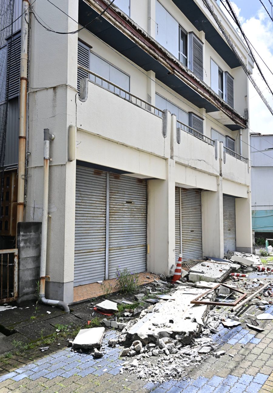 特定空き家に認定された建物（土佐清水市中央町）