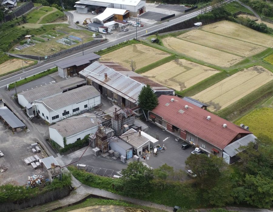 木質バイオマス発電所の整備が計画されている集成材加工場の跡地（四万十町瀬里）