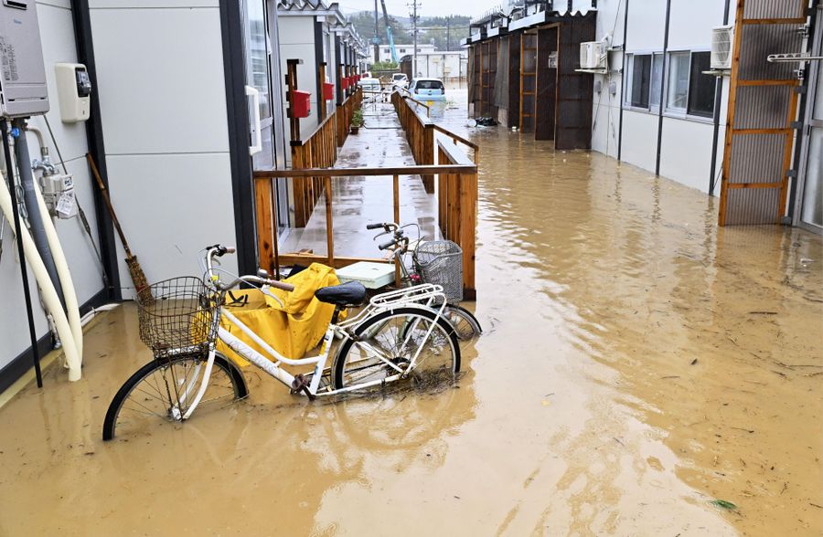 豪雨により冠水した石川県輪島市の「宅田町第２団地」の仮説住宅（２２日）