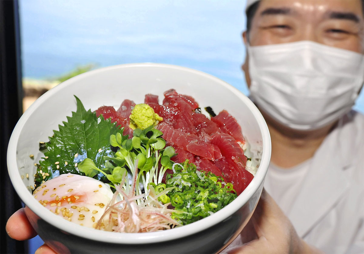 10／4「水曜どうでしょうキャラバン2024」で久礼のカツオ丼お