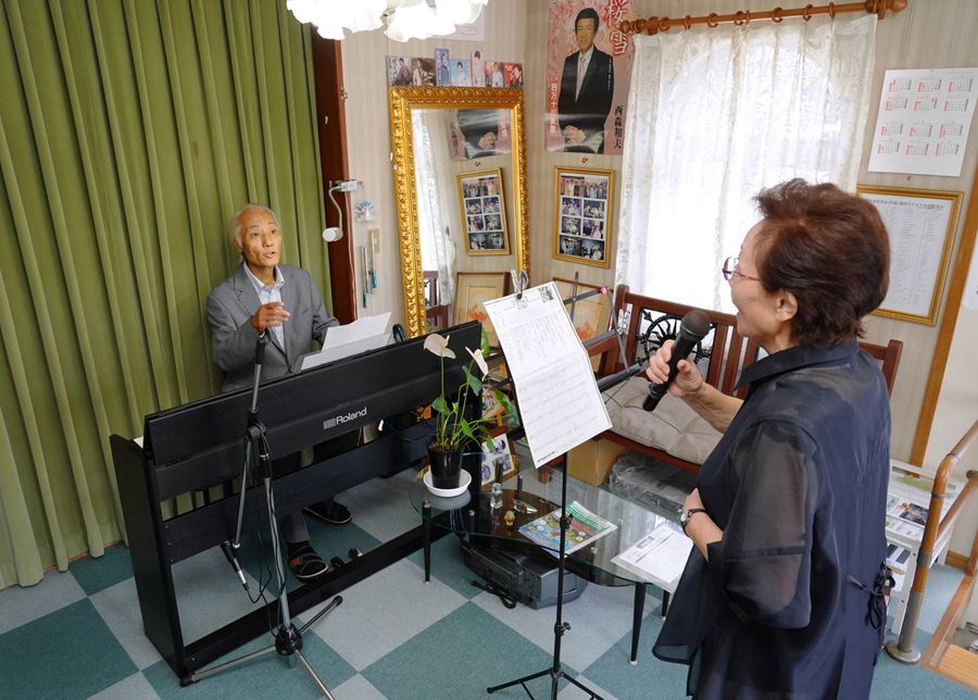 プロ作曲家の歌謡教室が盛況 「えいねえ～」橋田充哲さんは宮史郎ら 