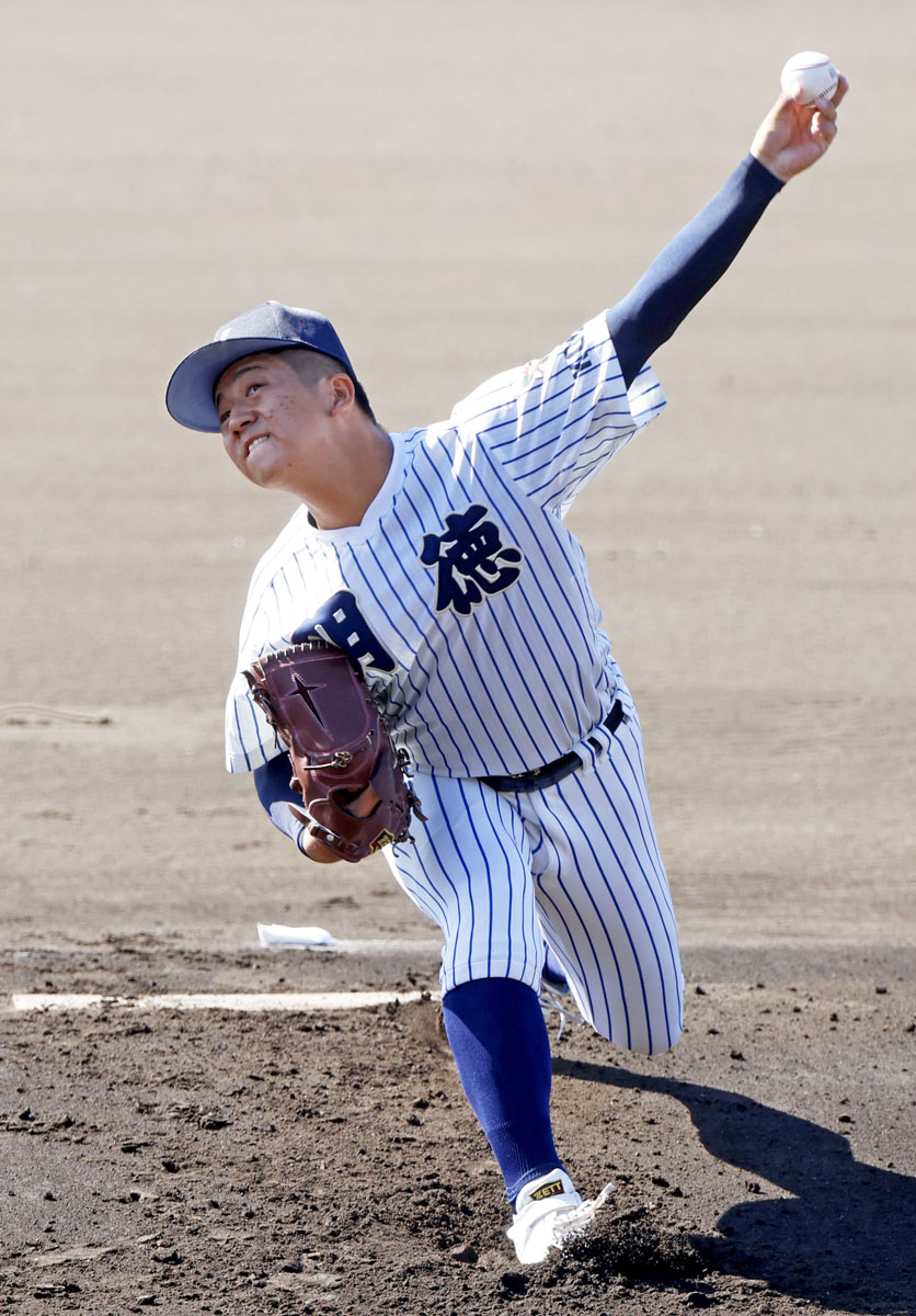 明徳10年ぶり優勝 終盤勝ち越し、左腕内山が故郷に錦 国民スポーツ
