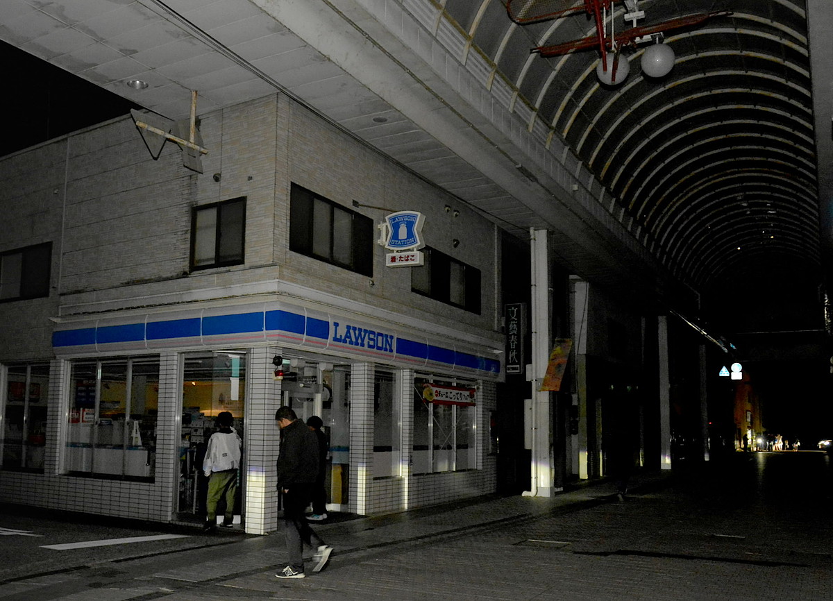 停電 一時7．9万戸が停電 高知県内 信号や空港誘導灯が消える 四国36