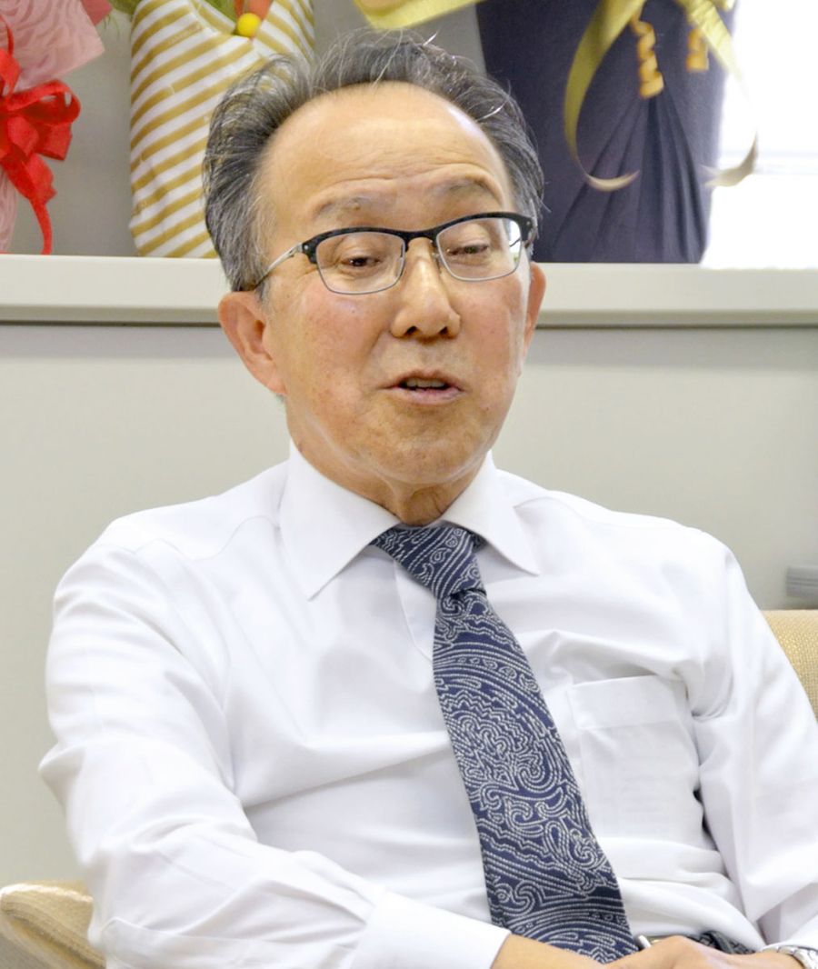 「教育は一枚一枚薄皮を重ねるようなことしかできない」。市教委に「その努力をしましょう」と呼びかけたという永野隆史教育長（高知市鷹匠町２丁目の市たかじょう庁舎＝仙頭達也撮影）