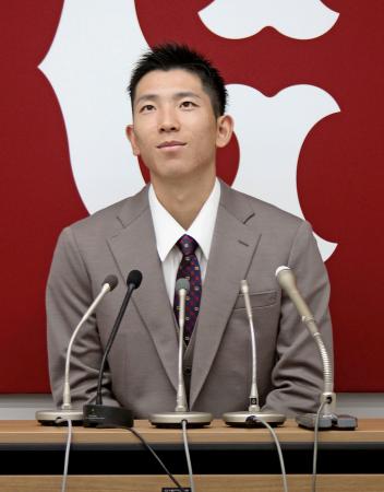 巨人の戸郷翔征は3億円で更改 坂本勇人は1億円減の5億円