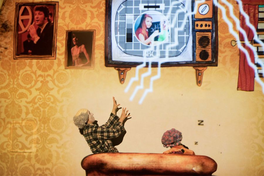 「ROOTS」の一場面（１９２７〝ROOTS〟 photo: Leigh Webber）