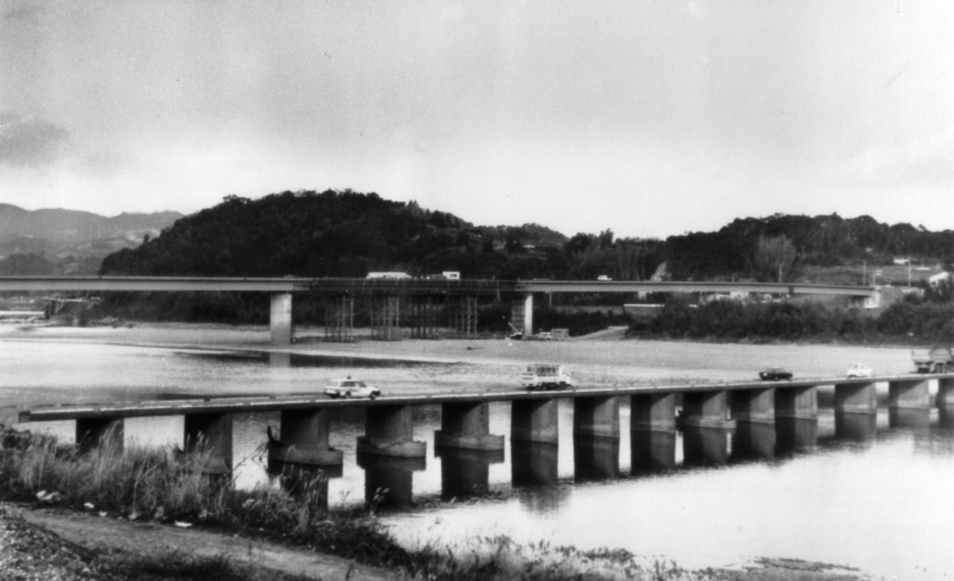 写真でタイムスリップ！ ○○年前はどんな街？ 今回は八天大橋付近です