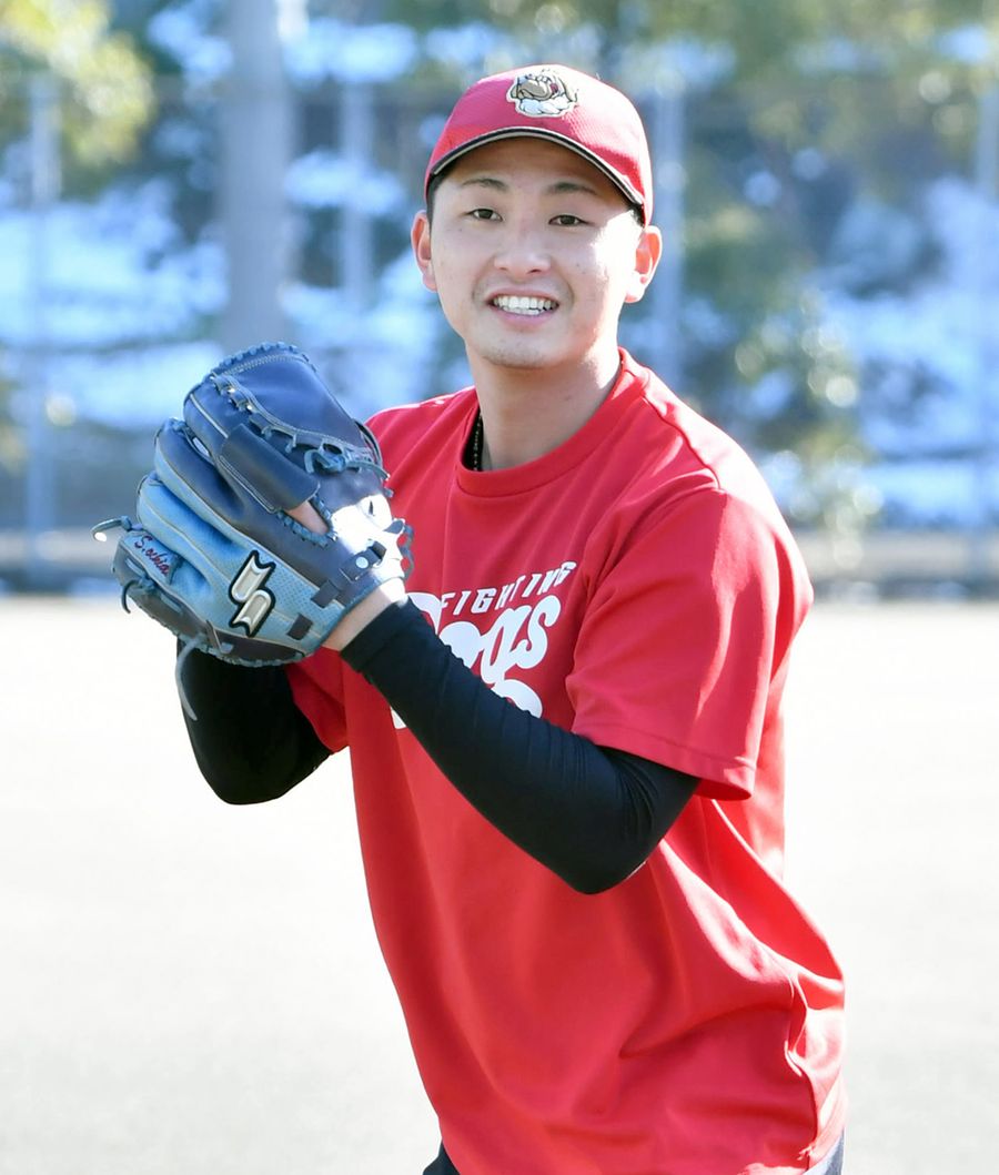 今季から高知ＦＤの選手として認められた二口卓矢投手。公式戦初登板を目指す（越知町民総合運動場）