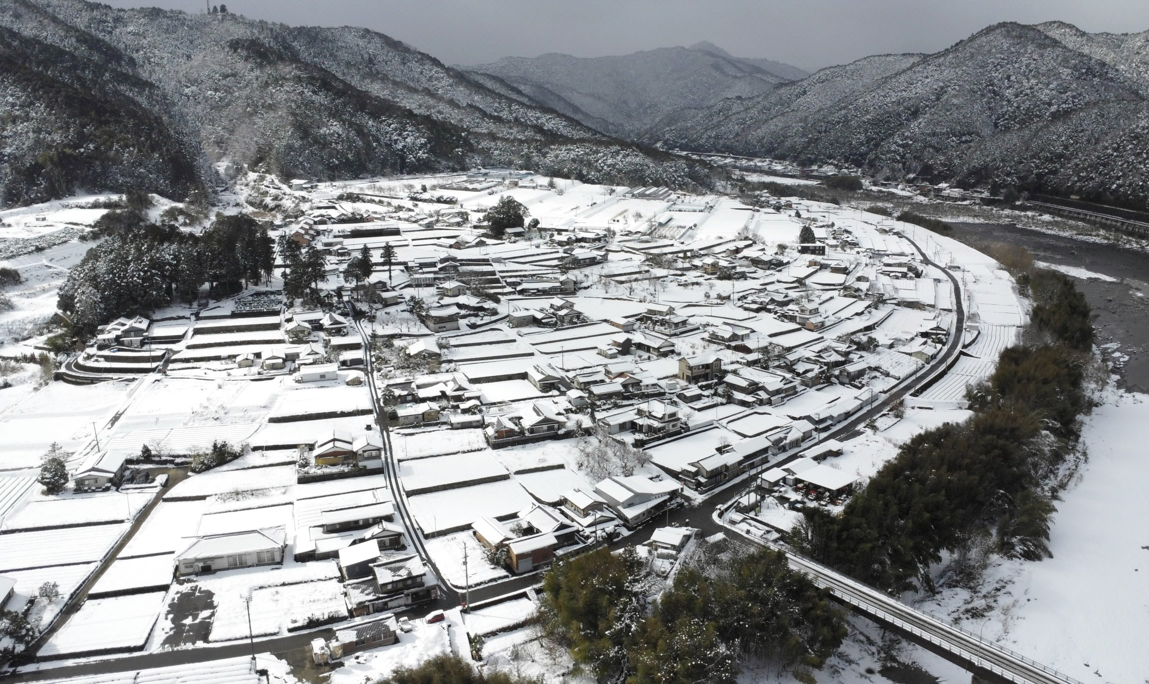 高知県内で大雪、2／8にかけ中西部さらに 路面凍結など注意継続を