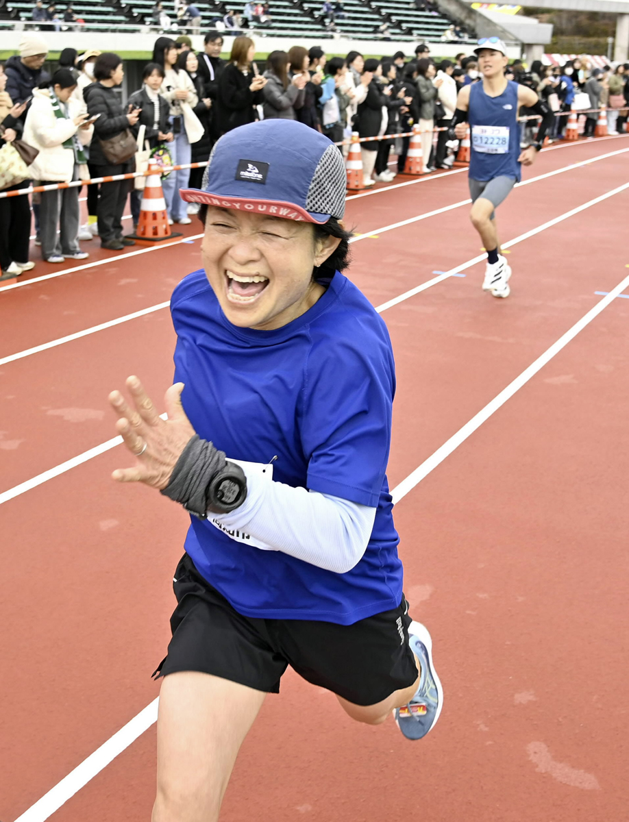 写真特集】走った走った42．195キロ―高知龍馬マラソン2025