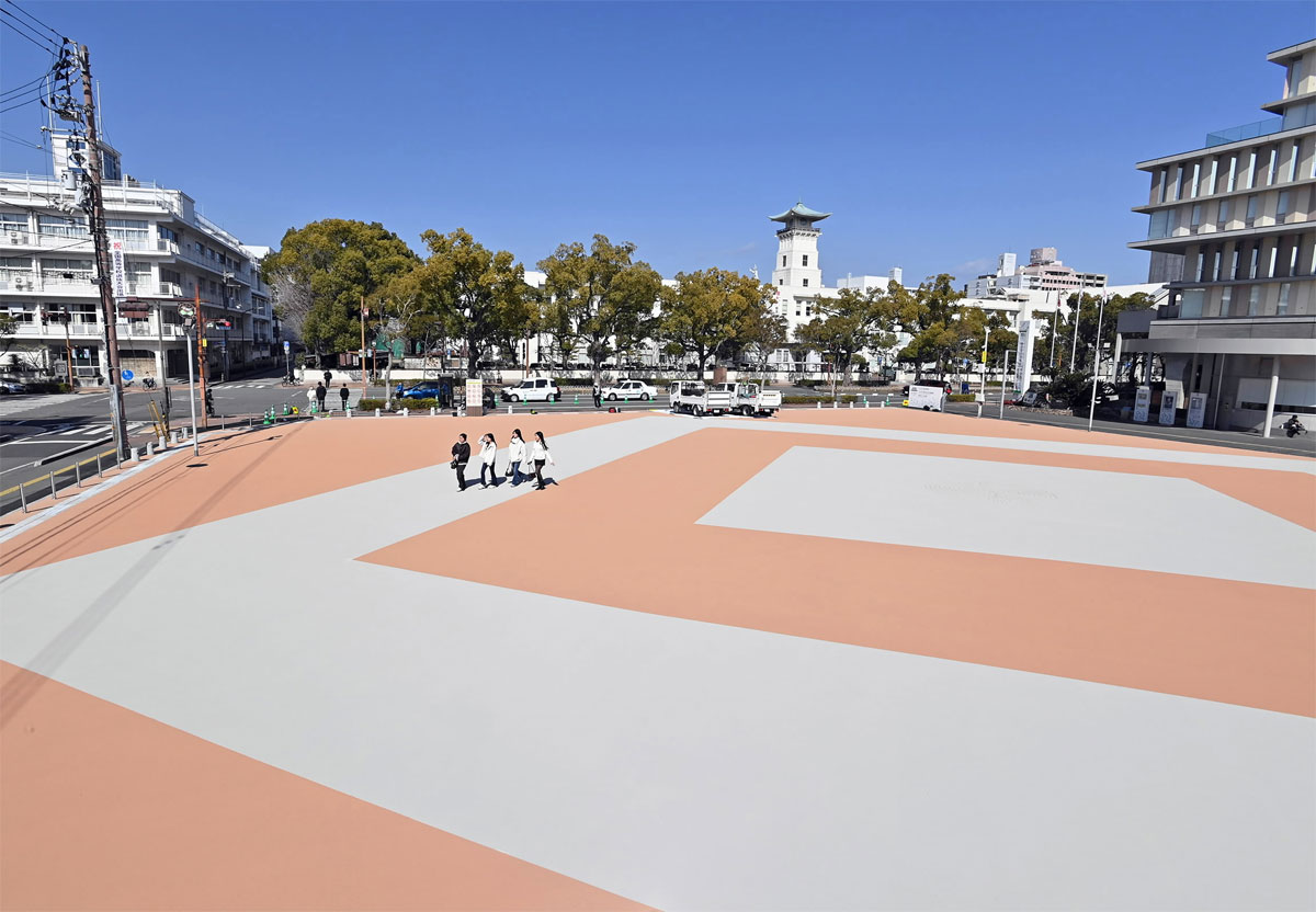 広場の市 舗装工事が完了！ 高知市の西敷地が「おまち多目的広場」に | 高知新聞