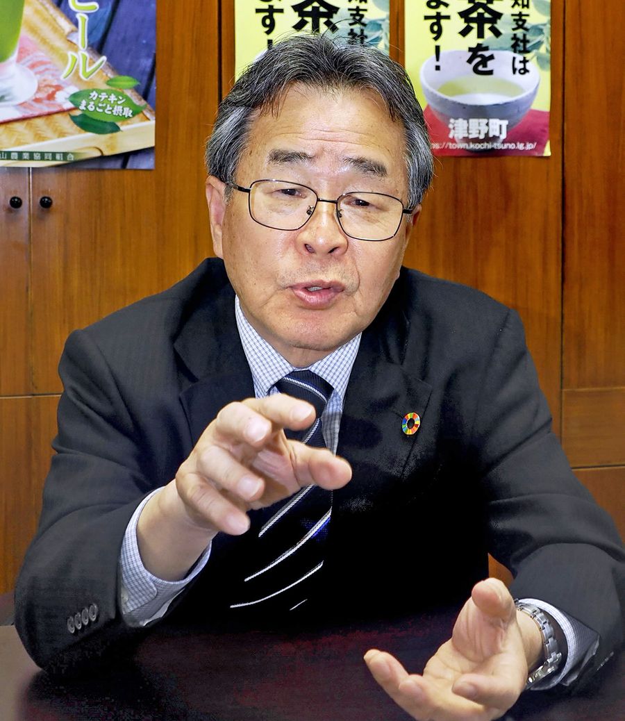 「行政が『できない』と決めてしまわず、できる方法を探す姿勢で進める」と話す池田三男氏（津野町役場）