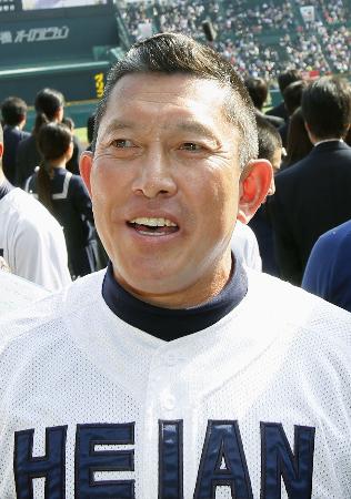 龍谷大平安、原田監督が自宅待機 部員への暴行、調査委設置 | 高知新聞