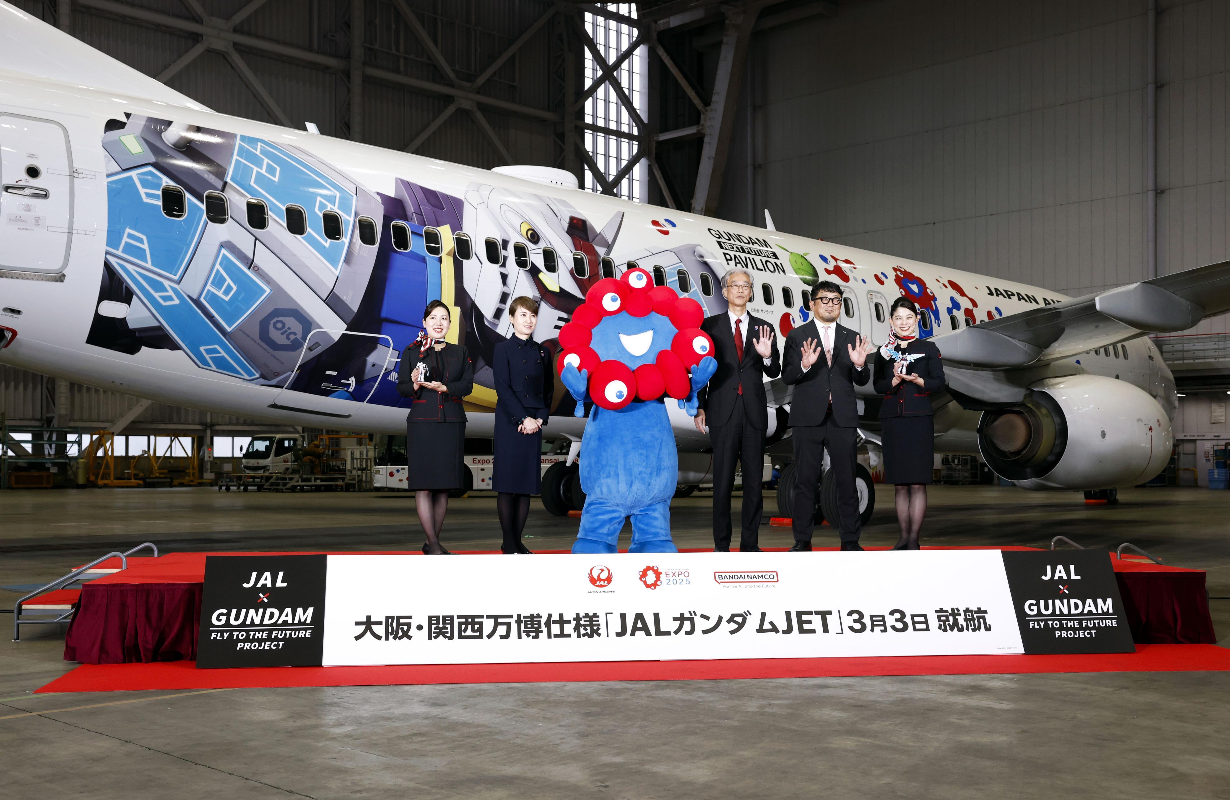 JALにガンダム飛行機登場！ 万博の盛り上げに11月ごろまで | 高知新聞