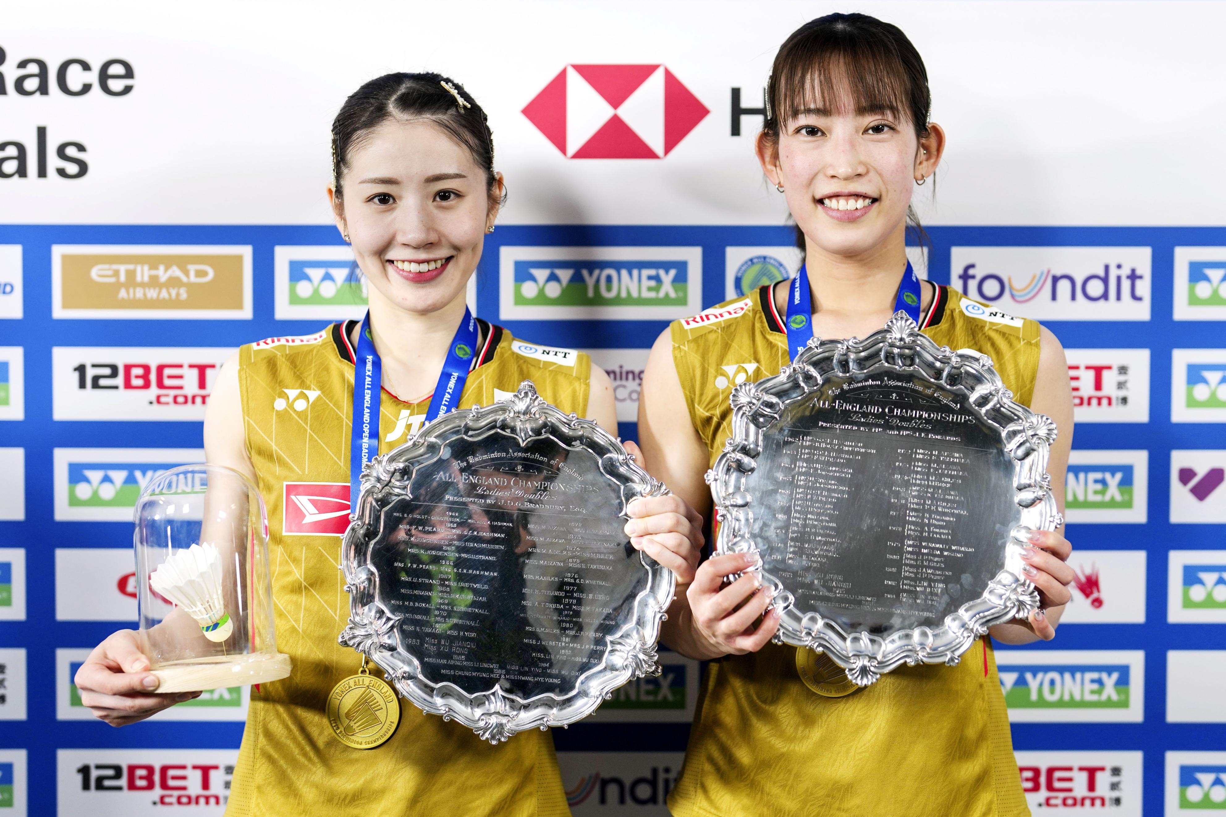 エポック ワン 【松山奈未 志田千陽 ダブルス】ストレート勝利で笑顔の銅メダル ずっと負けていた相手にやっと勝てた」 バドミントン・志田千陽