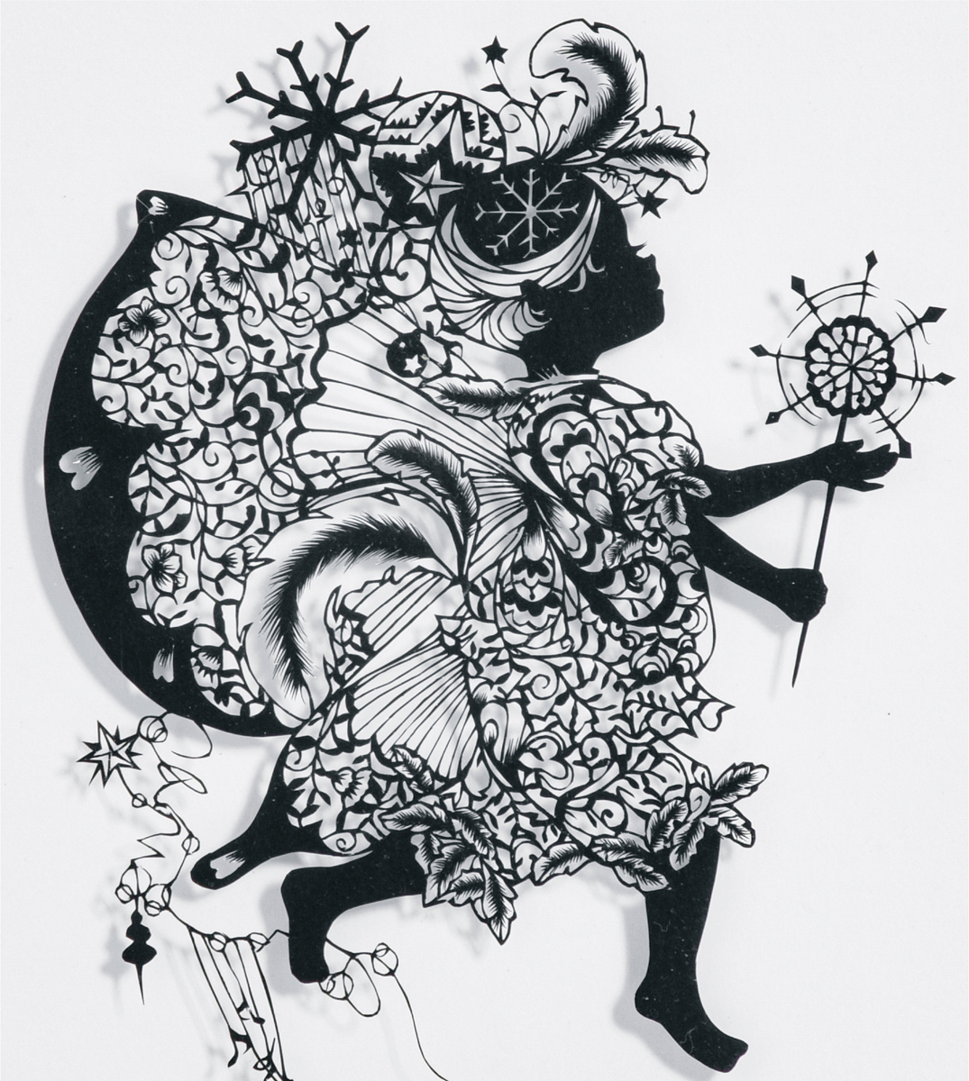 まるで魔法、切り絵の世界 「7人のミューズ展」 息をのむほど緻密