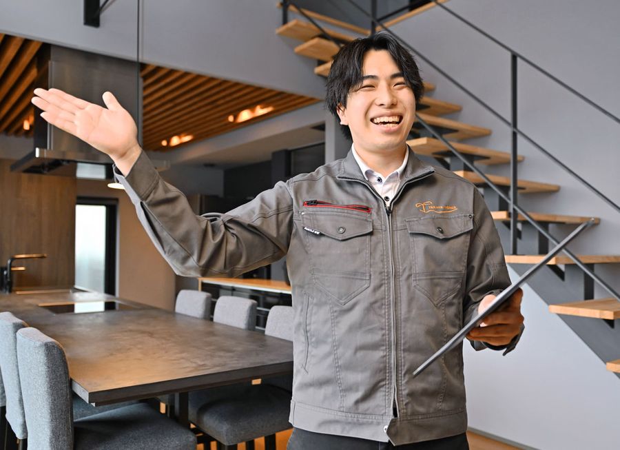 「デザインと性能を追求した家づくりを」と話す高田廉太郎さん（香美市土佐山田町）