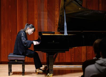 別府アルゲリッチ音楽祭」開幕 25回目、若手ピアニストが演奏