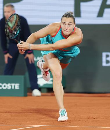 テニスの全仏オープンが開幕 第1シードのサバレンカ2回戦へ | 高知新聞