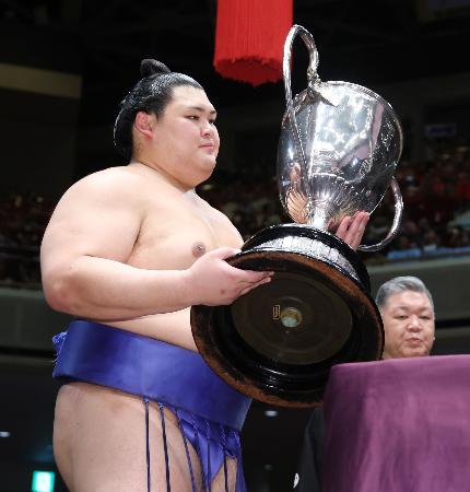 大の里、第75代横綱に昇進決定 最速13場所「唯一無二目指す