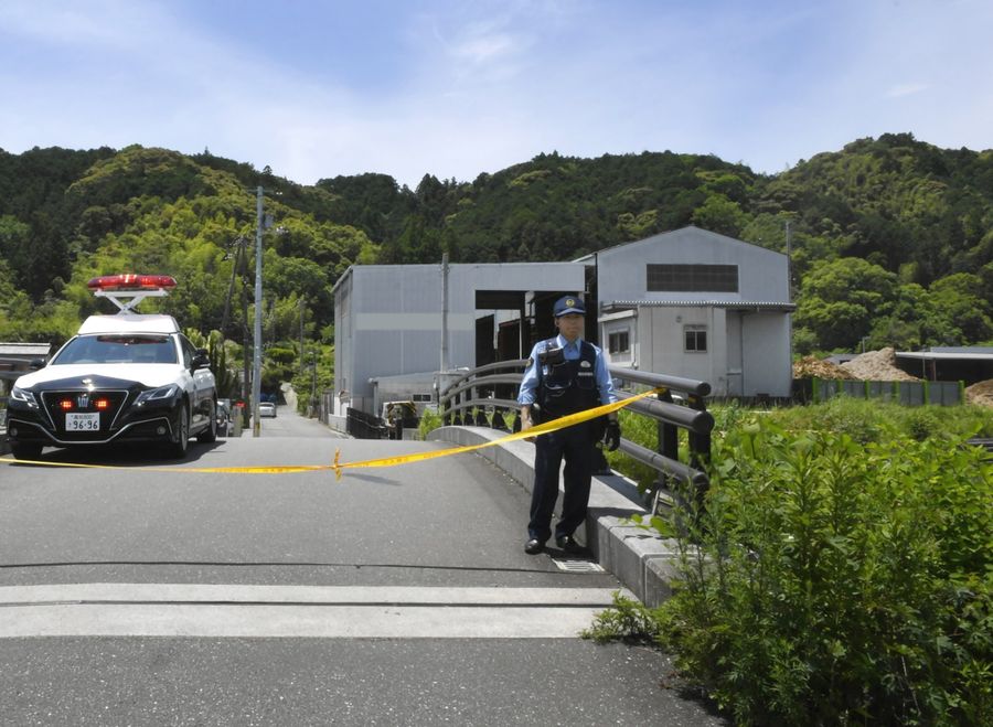 手りゅう弾のような物が見つかり、一時立ち入りが規制された金属処理工場（いの町枝川＝画像は一部加工しています）