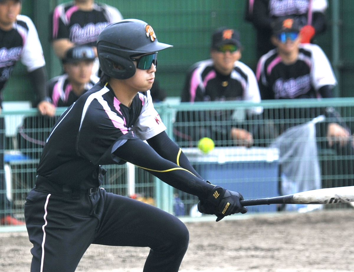 ソフトボール・高知パシフィックウェーブ、上位キープを 日本男子