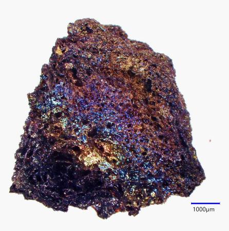 火山岩の虹色は「構造色」 産総研、三原山の試料分析 | 高知新聞