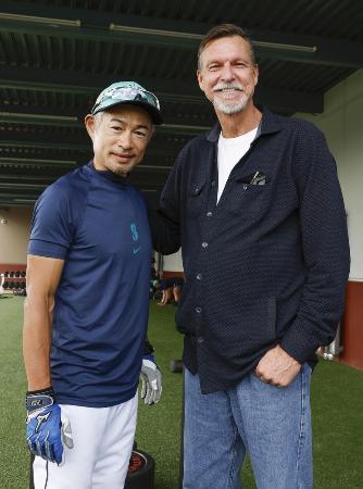 シアトル・マリナーズ 51 ランディ・ジョンソン マリナーズがランディ・ジョンソンの背番号『51』を永久欠番に