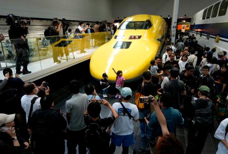 ドクターイエローの展示開始 名古屋のリニア・鉄道館 | 高知新聞