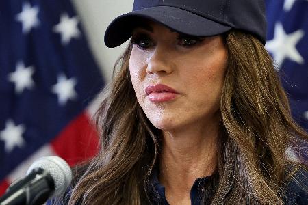 米のノーム長官が病院搬送 アレルギー反応か | 高知新聞