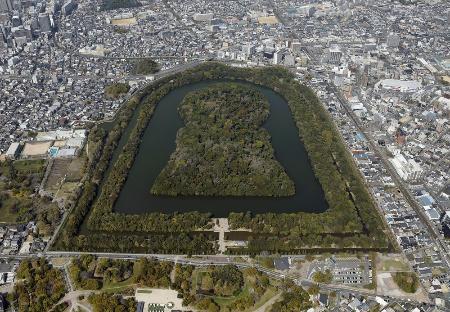 仁徳陵に金銅さやナイフ、堺市 副葬品を新発見、銀製留め具も | 高知新聞