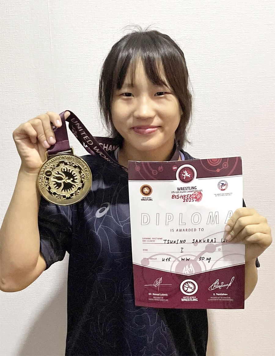 Ｕ１５アジア選手権の女子５０キロ級で初優勝した桜井つきの（ビシケク）